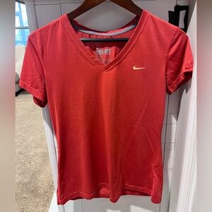 Nike Dri Fit Womens T-shirt size medium pink v-neck. 1279